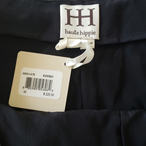 Gold short party or club shorts - Picture 2 of 4